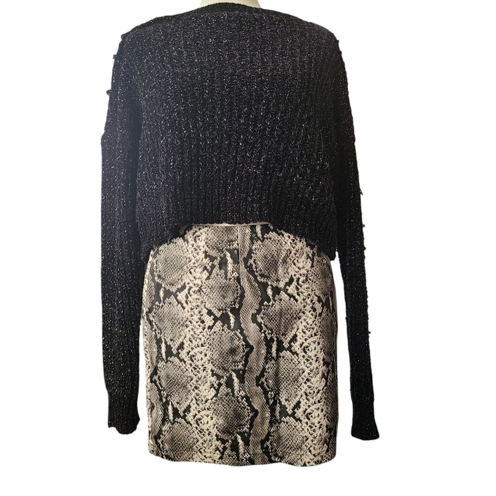 Forever 21 Women's Size M Snakeskin Mini Skirt with Black Lining Zipper Closure